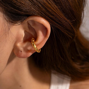 Rocky earcuff