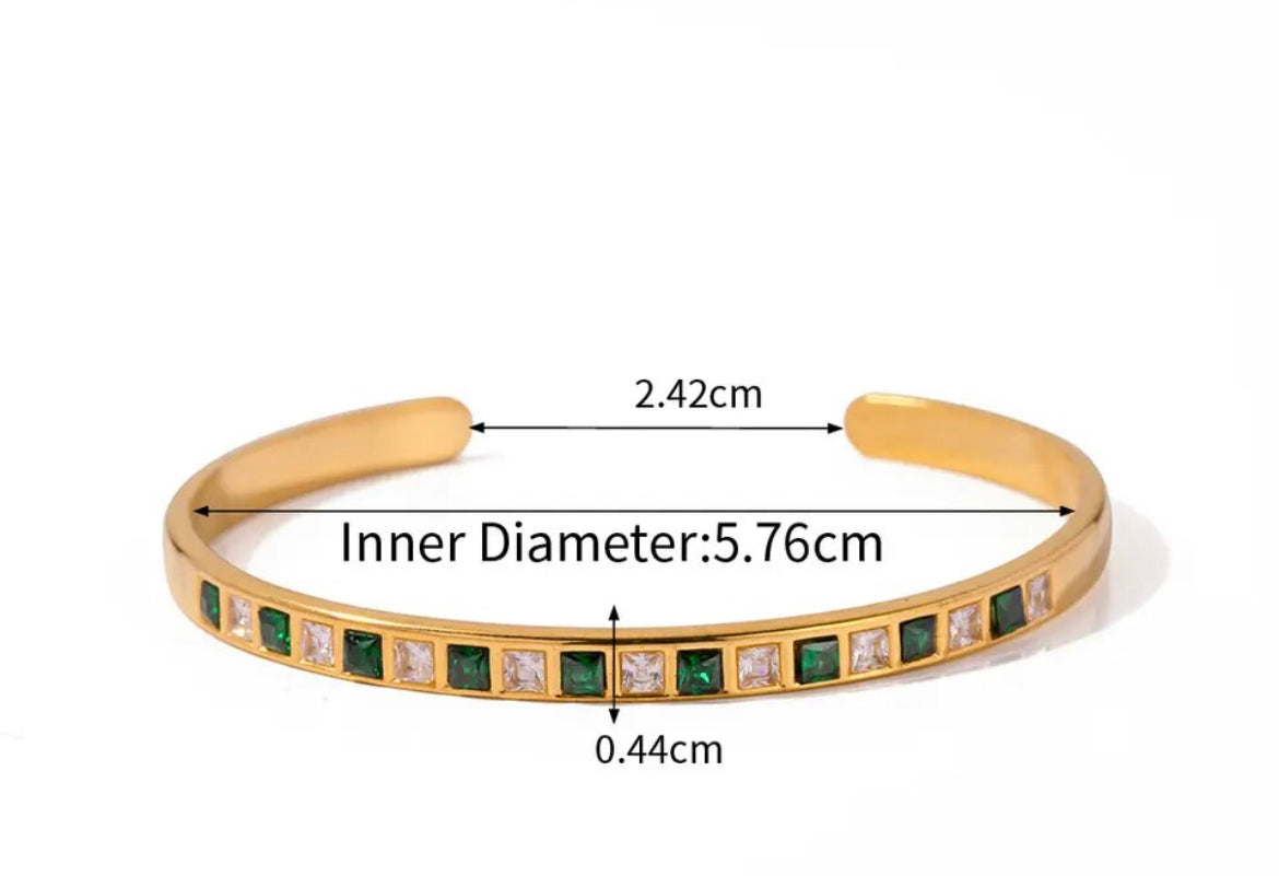 Emerald bracelet