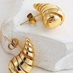 Mini caracol earrings