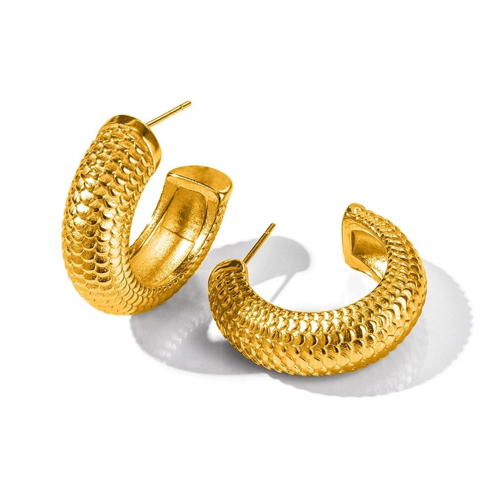 Pattern thick gold hoops