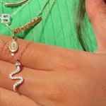 Short snake necklace gold