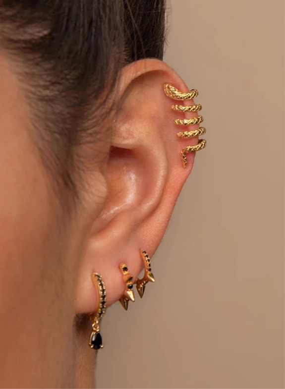 Curled snake earcuff